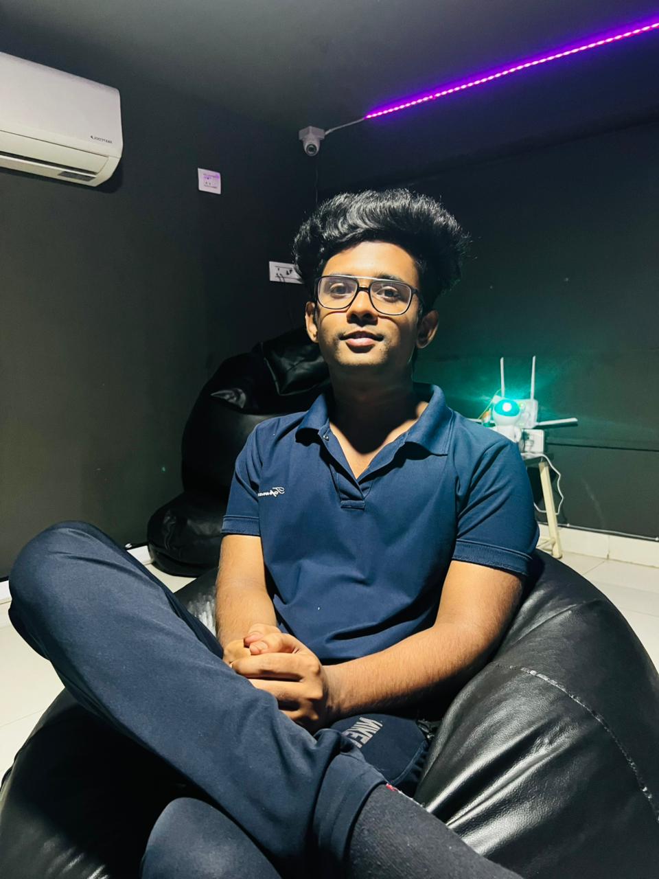 Performance Marketing Analytics Dashboard showing growth metrics